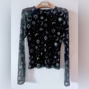 NWT constellation print  🌌 Moon mesh long sleeve top size M